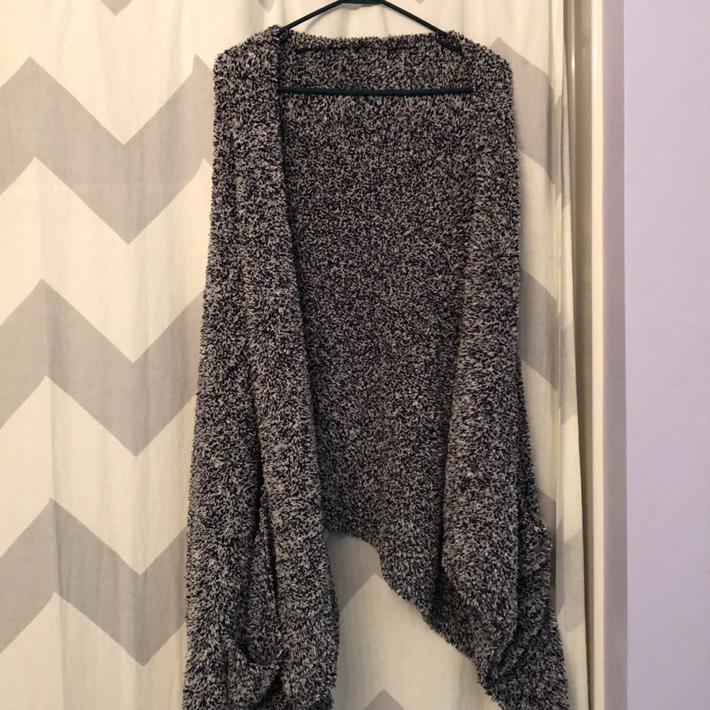 Navy and white shawl